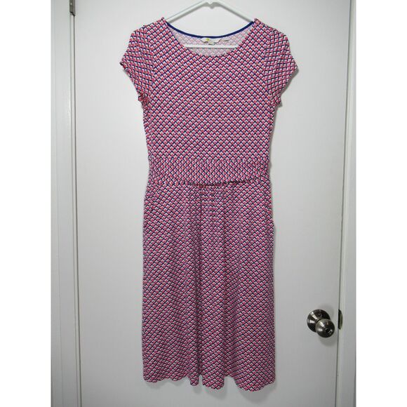 Boden Dresses & Skirts - Boden Amelie Jersey Dress in Pink & Navy Geometric Print Size 8